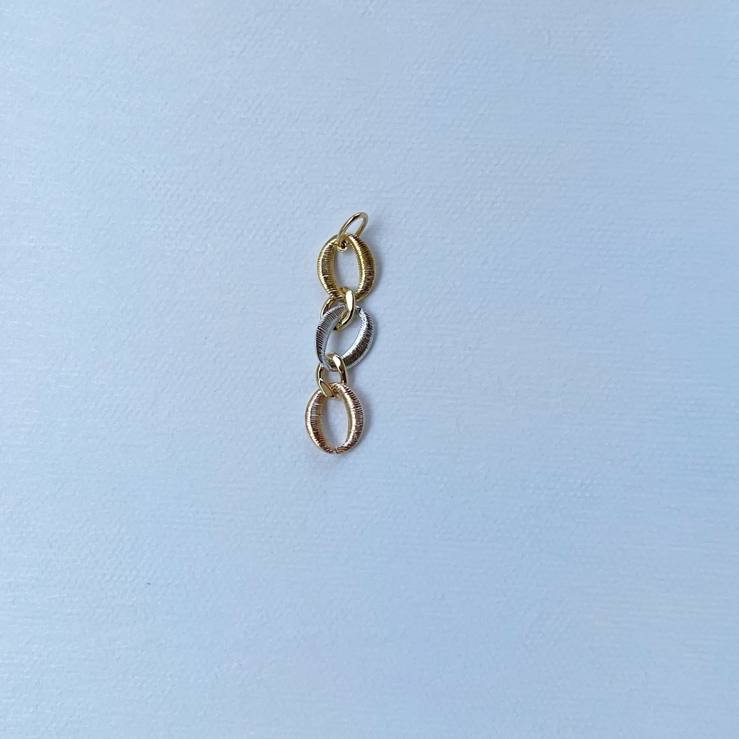 The Tri-Link Pendant