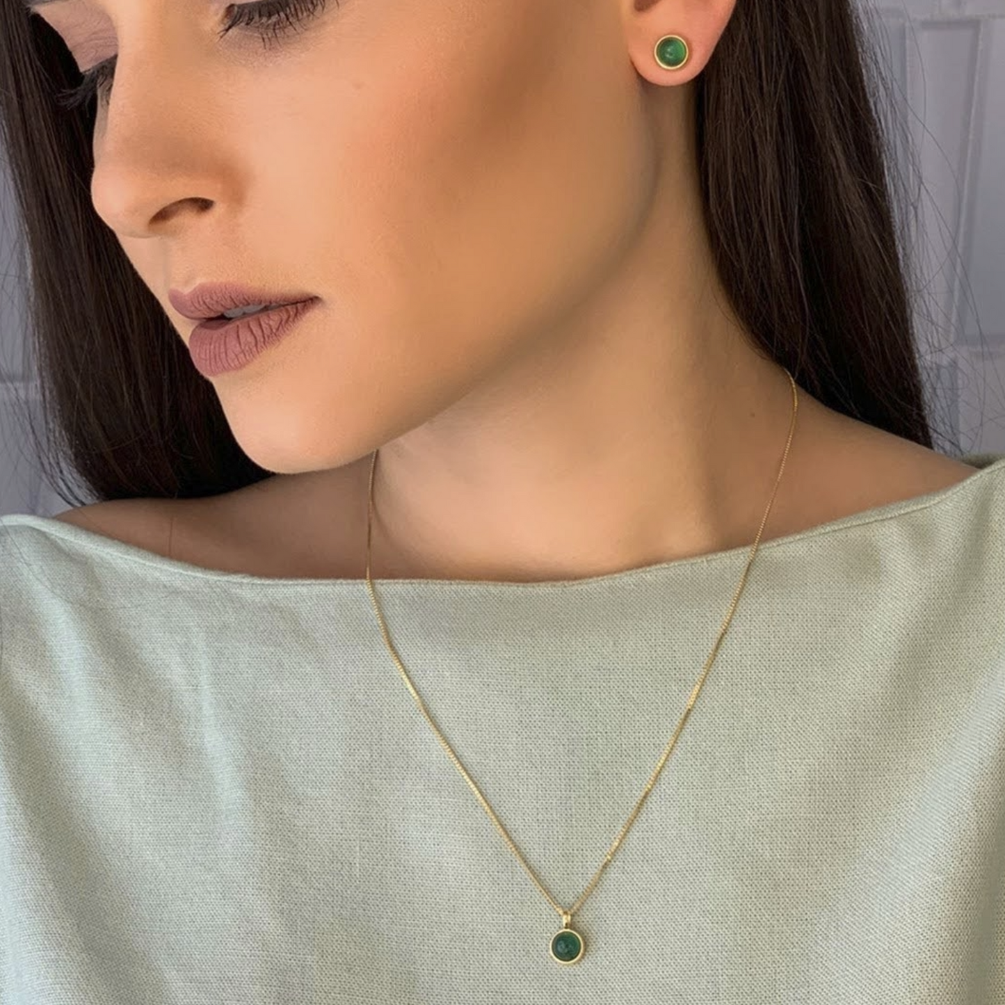 Emerald Radiance Cabochon Set