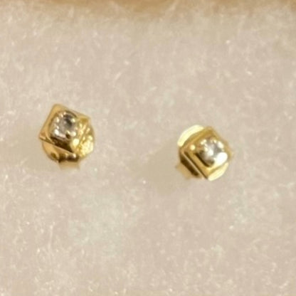 Pebble Stud Earrings